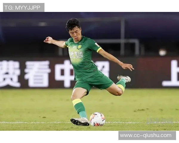 国安队李磊因右大腿肌肉拉伤预计缺阵四周球队面临人员紧张局面